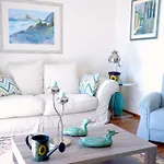 Chiquita Place, Da
