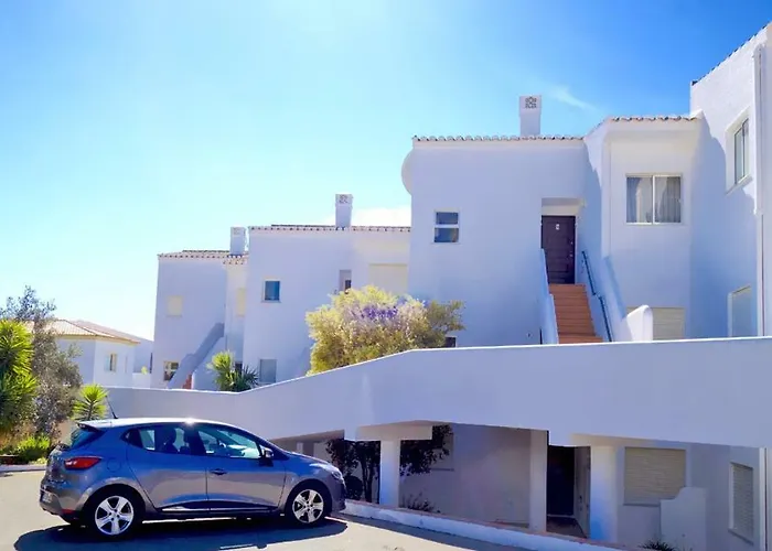 Chiquita Place, Da * Senhora da Luz